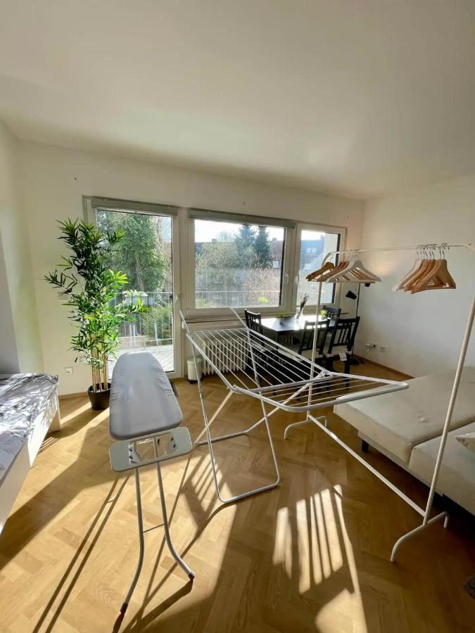 Cozy Apartment With Kitchen + Balcony New! Essen Exteriér fotografie